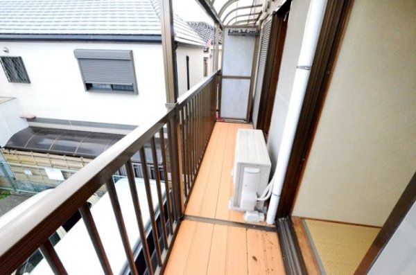 伊丹市瑞原２丁目のハイツ