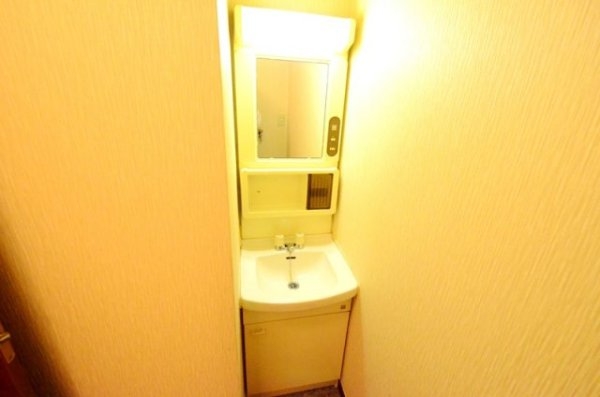 伊丹市瑞原２丁目のハイツ