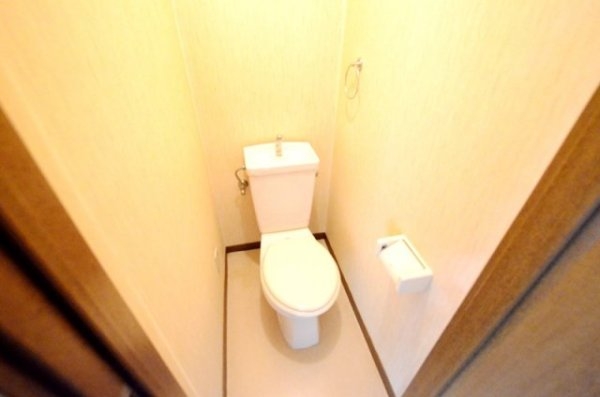 伊丹市瑞原２丁目のハイツ