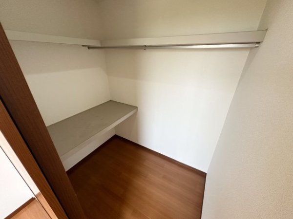 西宮市中須佐町のハイツ