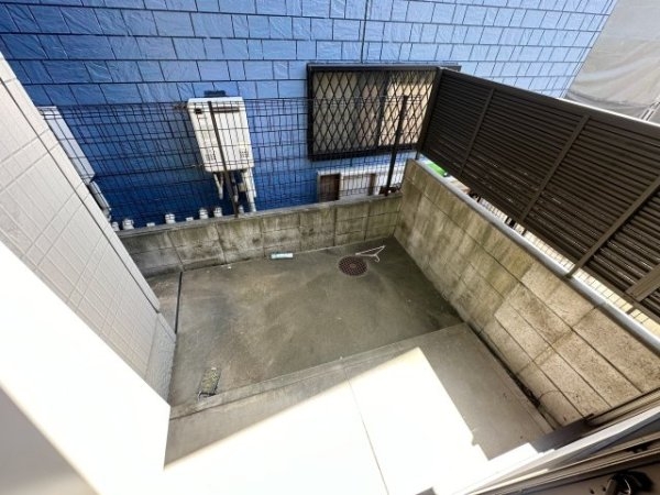 西宮市中須佐町のハイツ