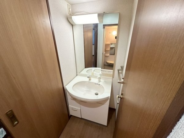 西宮市中須佐町のハイツ