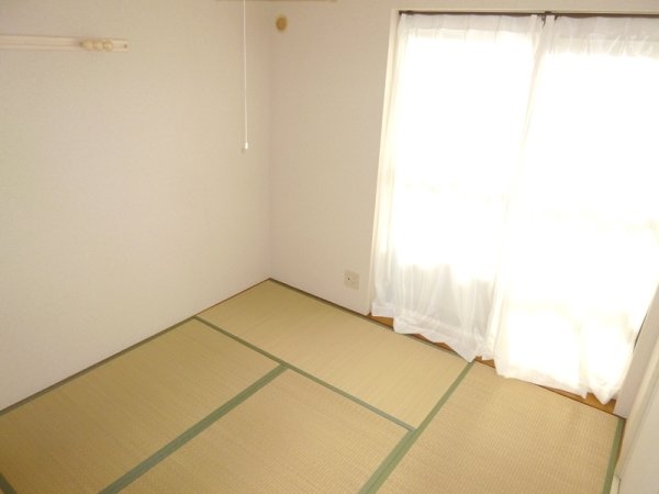 西宮市深津町のハイツ