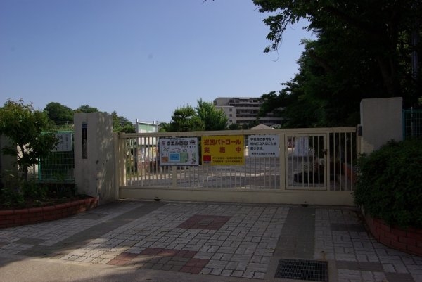 逆瀬川ハウス(宝塚市立　西山小学校)
