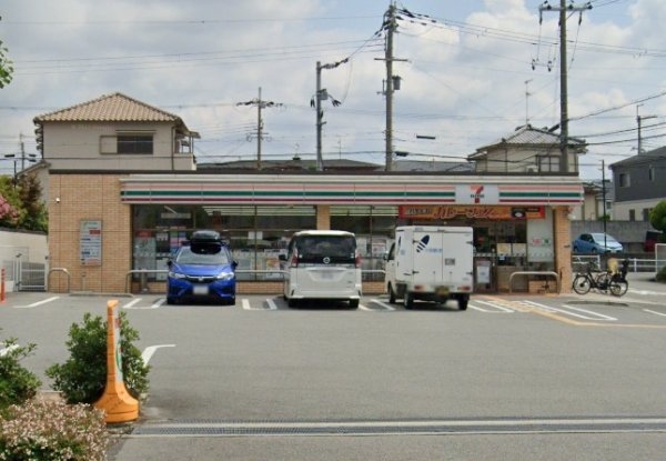 フォンテーヌ２(セブンイレブン宝塚安倉南4丁目店)
