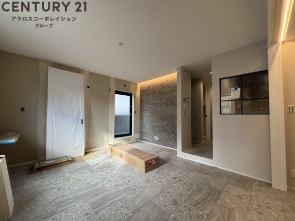 GlanzCourtJohn立花町