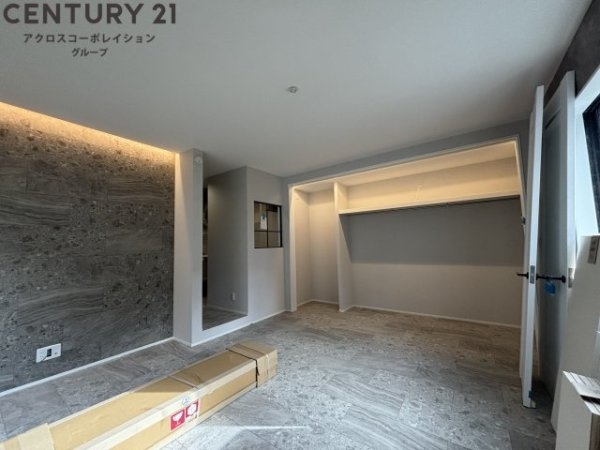 GlanzCourtJohn立花町