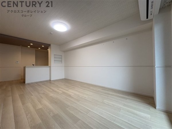 リヴァーサイド　ヴィラ
