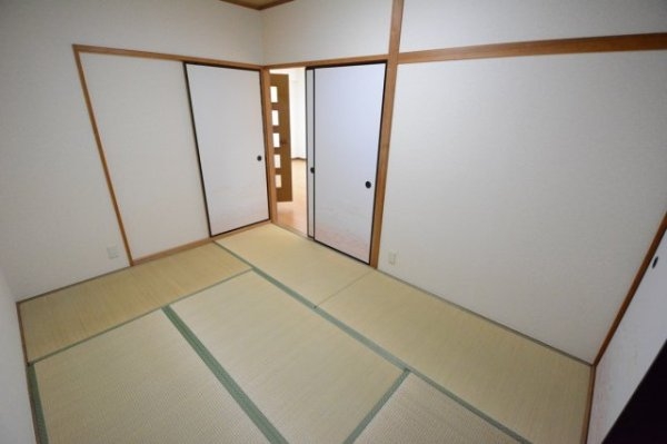 ハイツ寺本