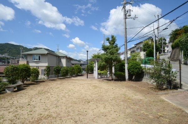 ビオレータ宝塚(川面第4公園)