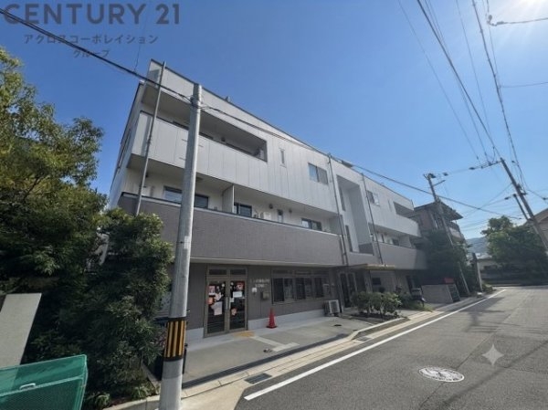 一〇館