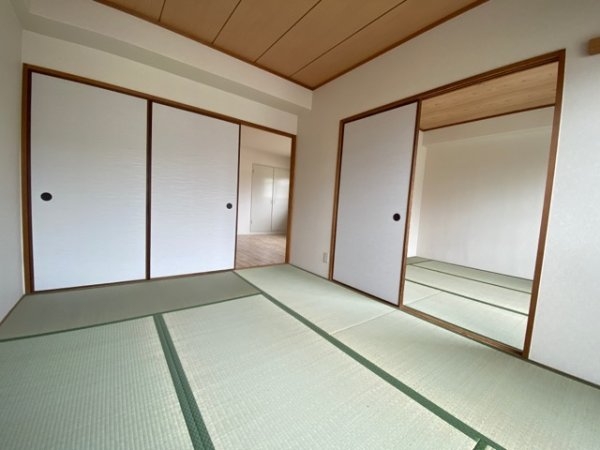 ハイツアザレア