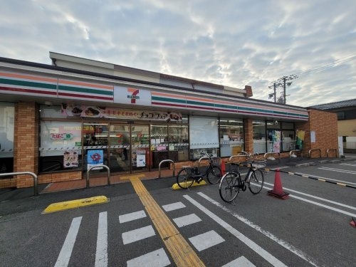 クレール西町（南館）(セブン-イレブン尼崎久々知西町１丁目店)