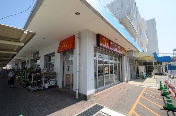 エスポワール小林(マクドナルド小林イズミヤ店)