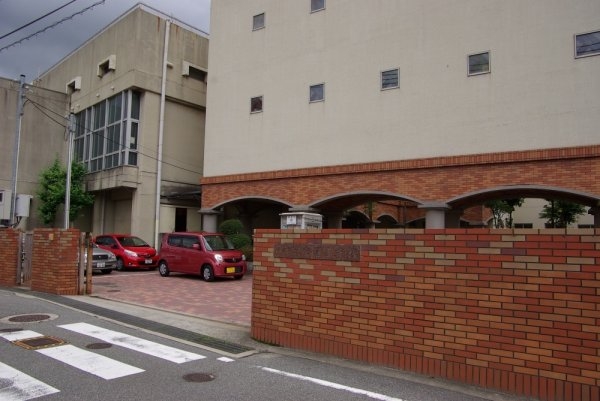 センターフィールド宝塚１(宝塚市立宝塚小学校)