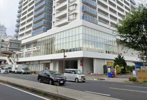 ONLY　ONE小花2(イオンリカー&ビューテイー川西店)