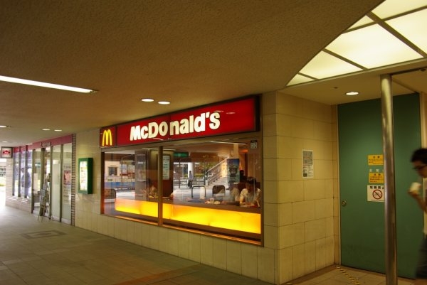 ONLYONE小花(マクドナルド阪急川西能勢口駅店)