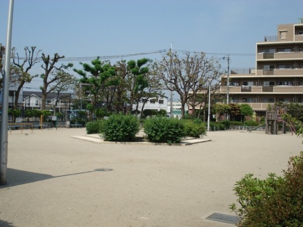ヴィーブルコート(北伊丹第一公園)
