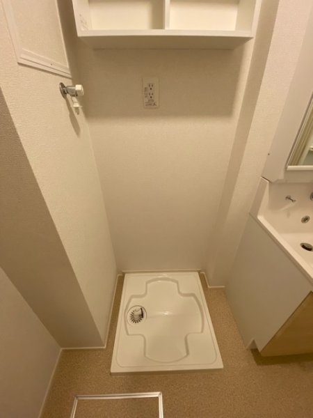 ハイツ　ユベーレン