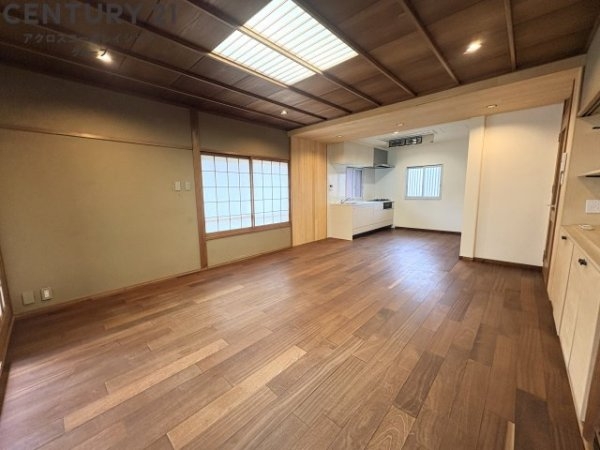 西宮市南昭和町の貸家