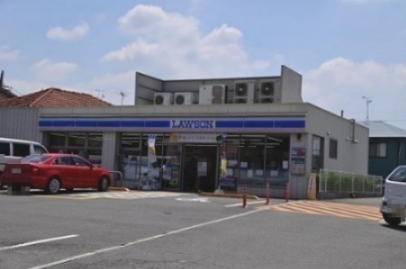 シャレード(ローソン伊丹下河原二丁目店)