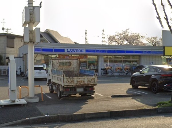 レオパレスドミール(ローソン宝塚安倉西四丁目店)
