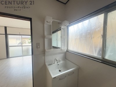 富松町4丁目貸家