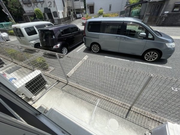 ドミール・エモア