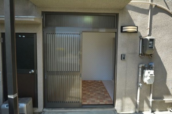 道意町センタープール前貸家