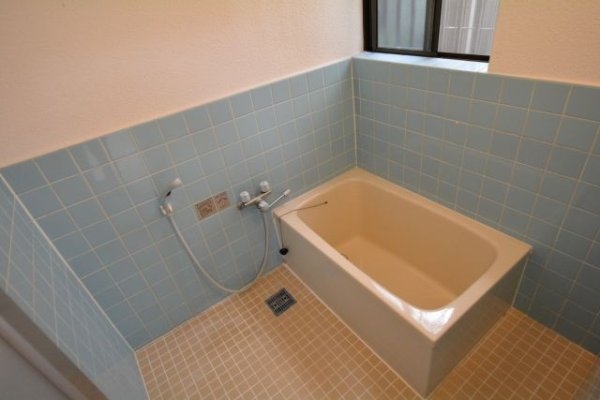 道意町センタープール前貸家
