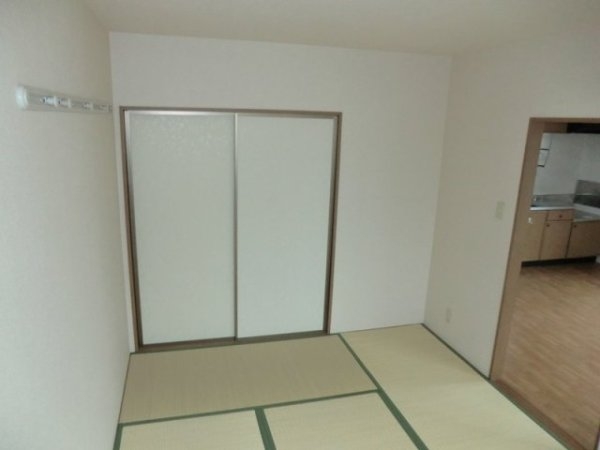 ピラルクハイツ
