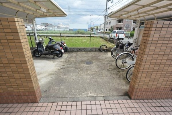 グリーンコート西田