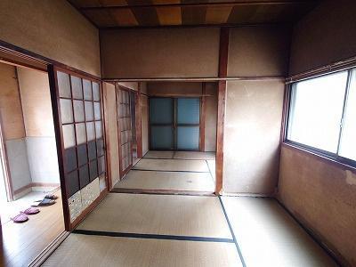 乙訓郡大山崎町字大山崎小字尻江の倉庫