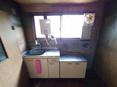 乙訓郡大山崎町字大山崎小字尻江の倉庫