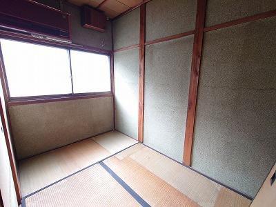 乙訓郡大山崎町字大山崎小字尻江の倉庫