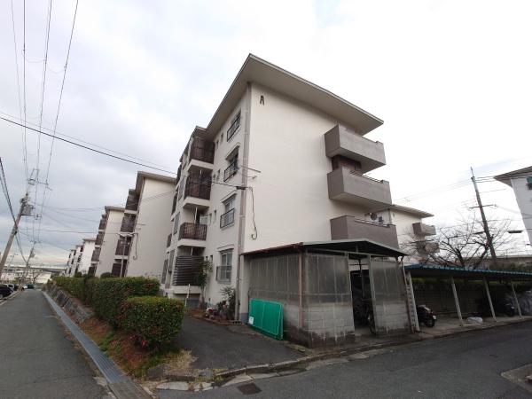 円明寺ヶ丘団地A棟