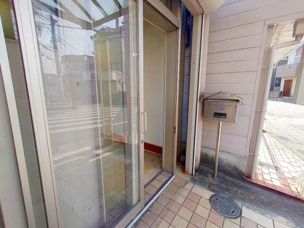 長岡京市馬場見場走りの店舗（一戸建）