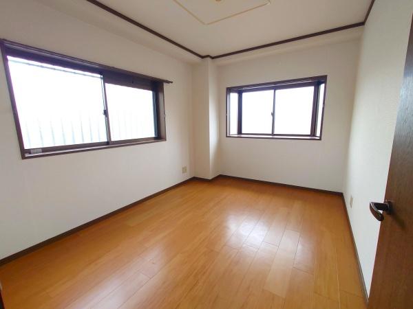 長岡京市馬場２丁目のマンション