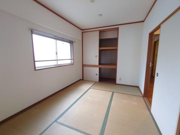 長岡京市友岡４丁目のマンション