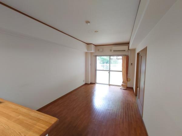 長岡京市友岡４丁目のマンション