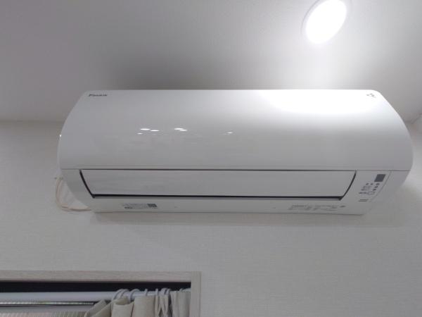 長岡京市滝ノ町１丁目の貸家