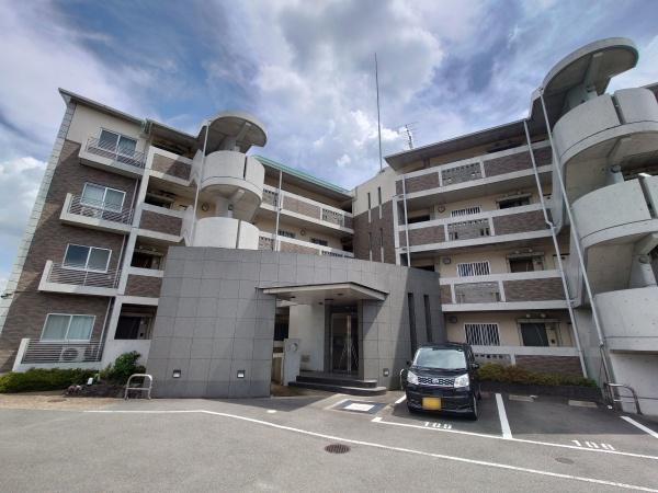 長岡京市友岡４丁目のマンション