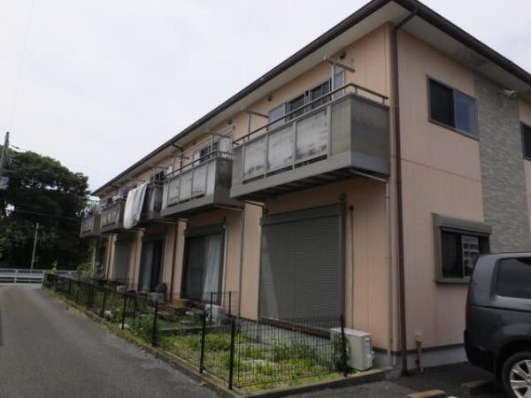 海老名市中新田1丁目のテラスハウス
