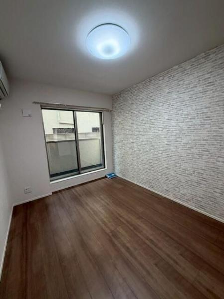 ＦＥＲＩＯ　ＣＯＵＲＴ