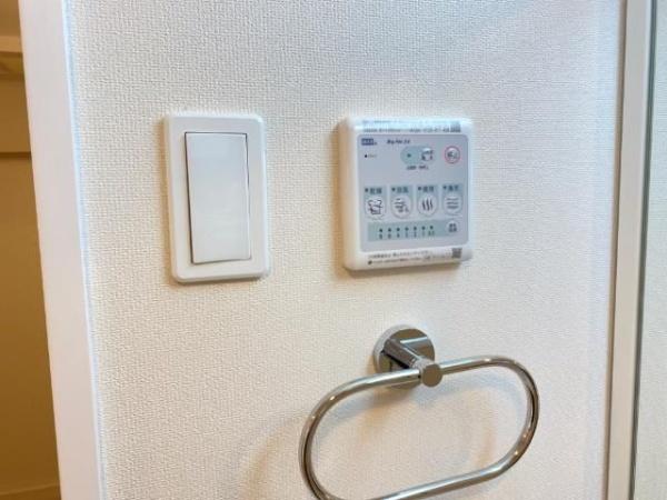 ヌイ　マーリエ