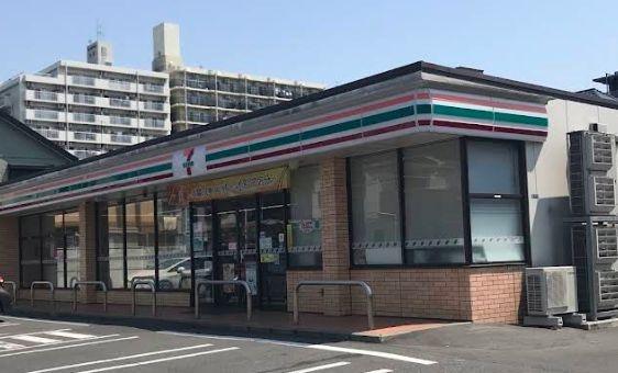 リブリ・フローラルコート(セブンイレブン　大和中央5丁目店)
