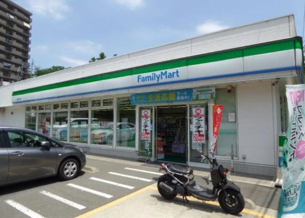 グラース(ファミリーマート　座間入谷西店)
