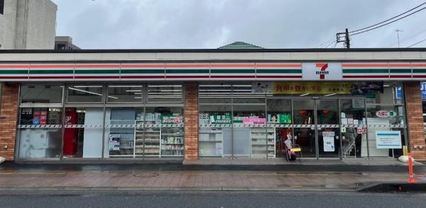 フルセイル鶴間(セブンイレブン　大和鶴間駅東口店)