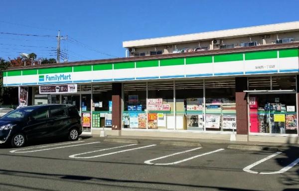 近藤リバティ(ファミリーマート　大和深見西1丁目店)
