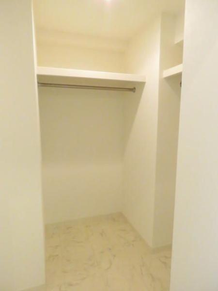 クリスタル　ヴィオレタ
